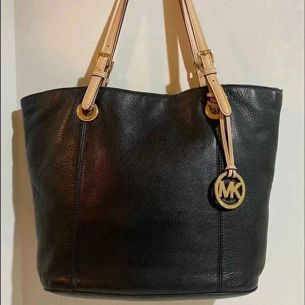 Michael kors Black leather satchel handbag